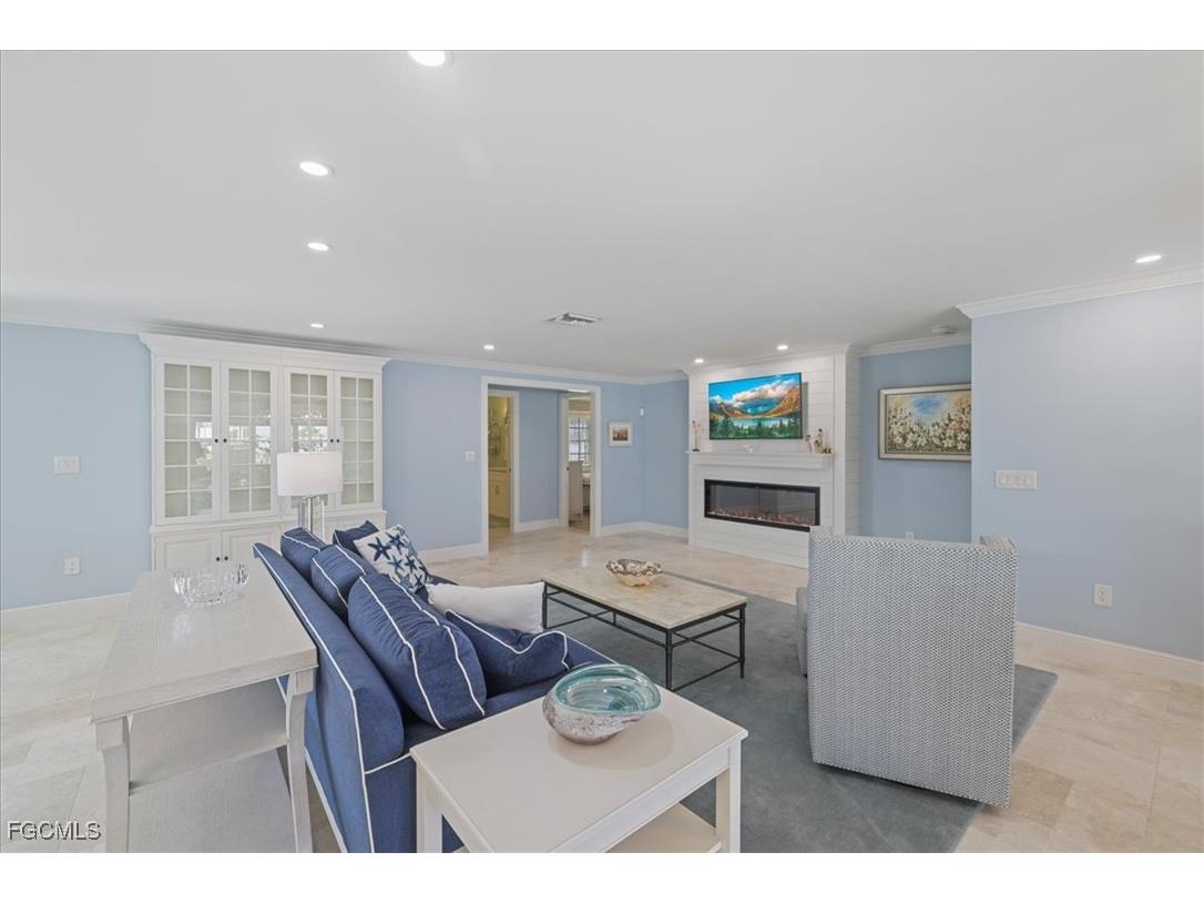 221 Albatross Street Fort Myers Beach FL 33931 2025001436 image6