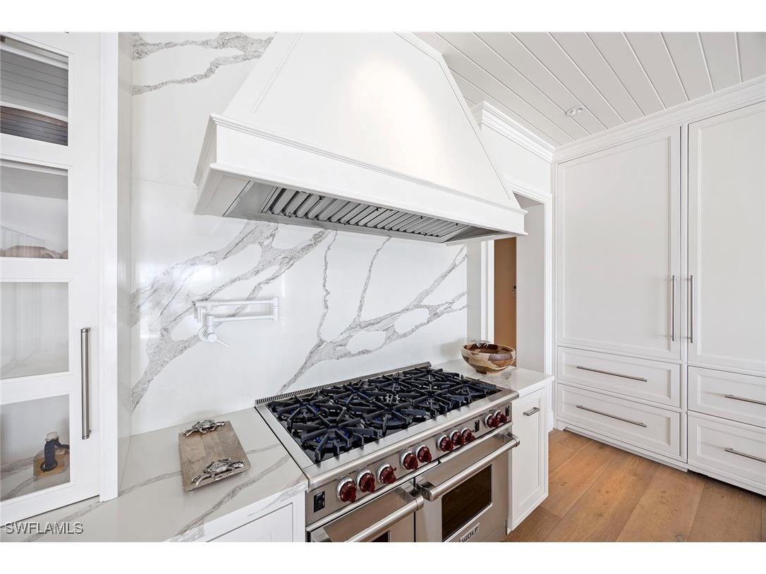 221 Aqua Court Naples FL 34102 225070603 image16