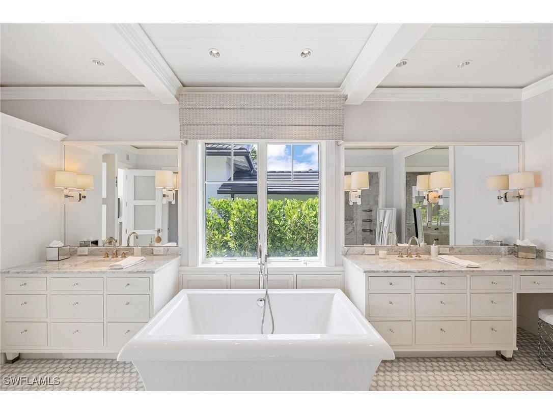 221 Aqua Court Naples FL 34102 225070603 image24