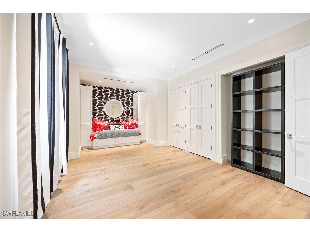 221 Aqua Court Naples FL 34102 225070603 image27