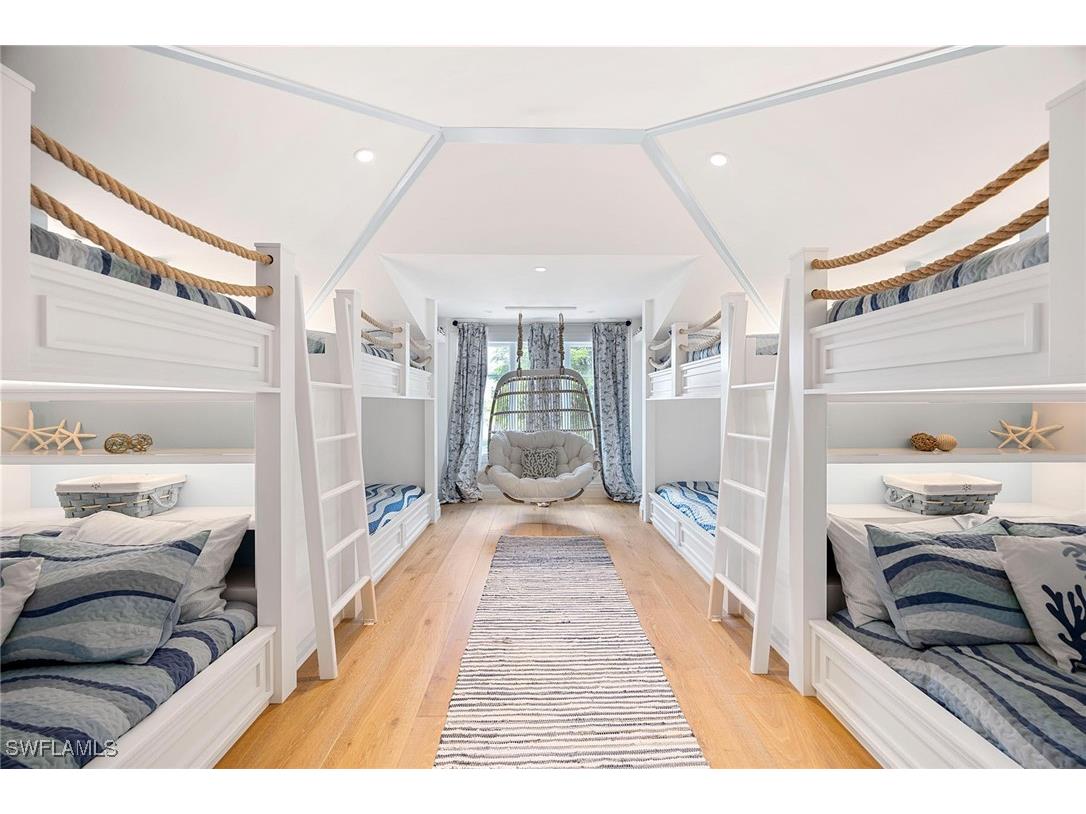 221 Aqua Court Naples FL 34102 225070603 image34