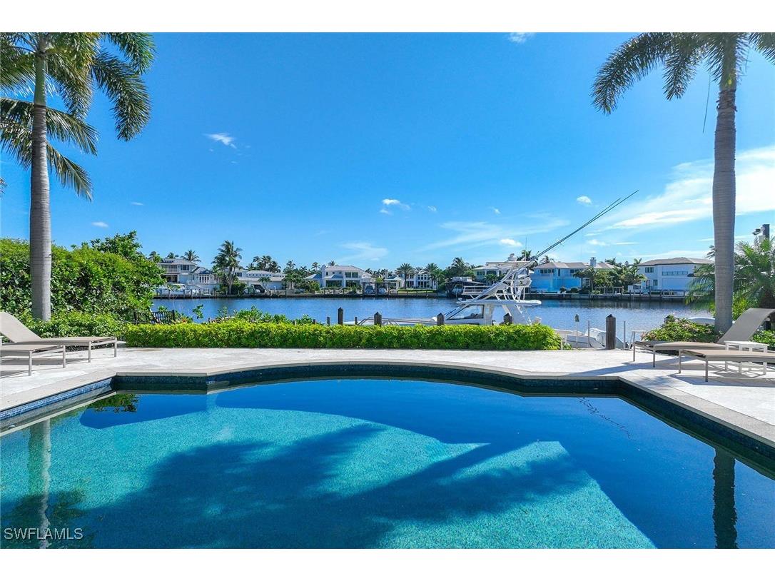 221 Aqua Court Naples FL 34102 225070603 image40