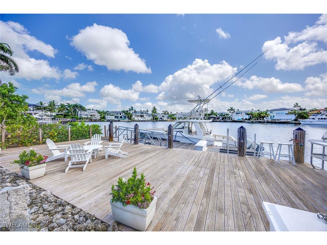 221 Aqua Court Naples FL 34102 225070603 image9