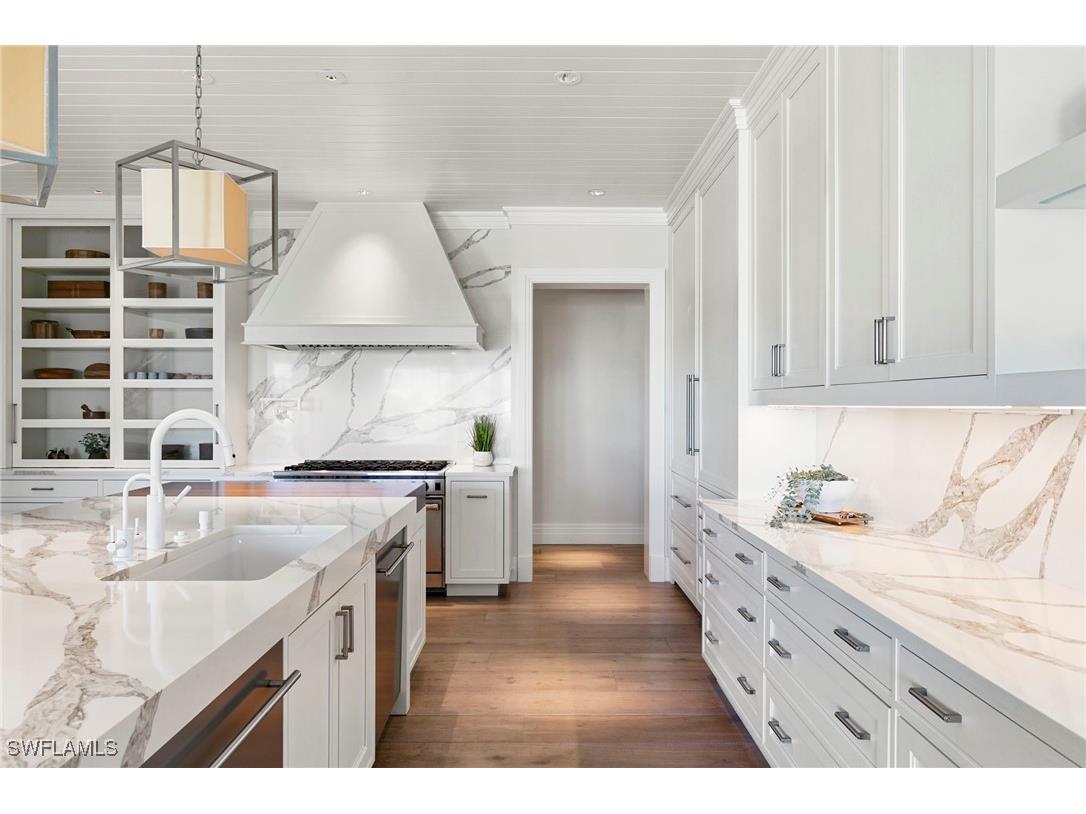 221 Aqua Court Naples FL 34102 226001865 image12