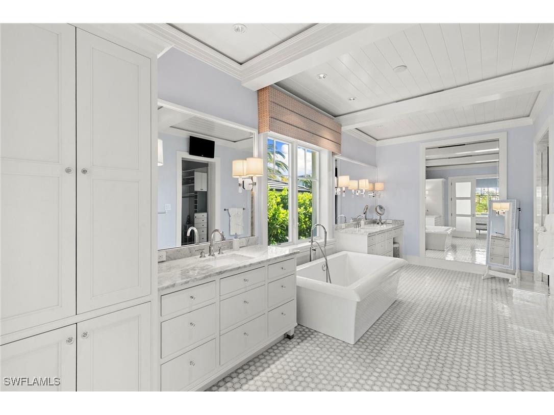 221 Aqua Court Naples FL 34102 226001865 image22