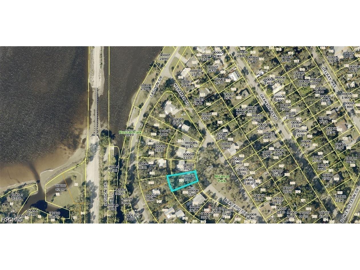 221 Avacado Court Fort Myers FL 33905 2026028570 image4