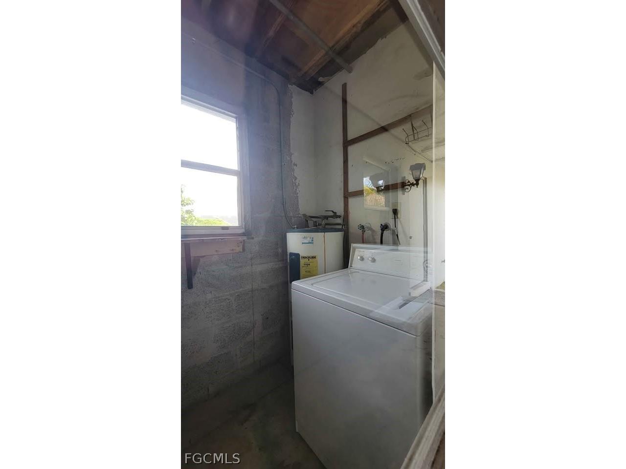 221 Cape Coral Parkway E Cape Coral FL 33904 2026012681 image6