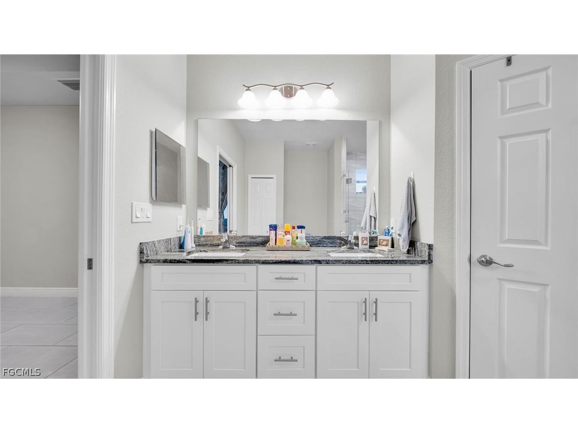 221 Chiquita Boulevard N Cape Coral FL 33993 2026010955 image19