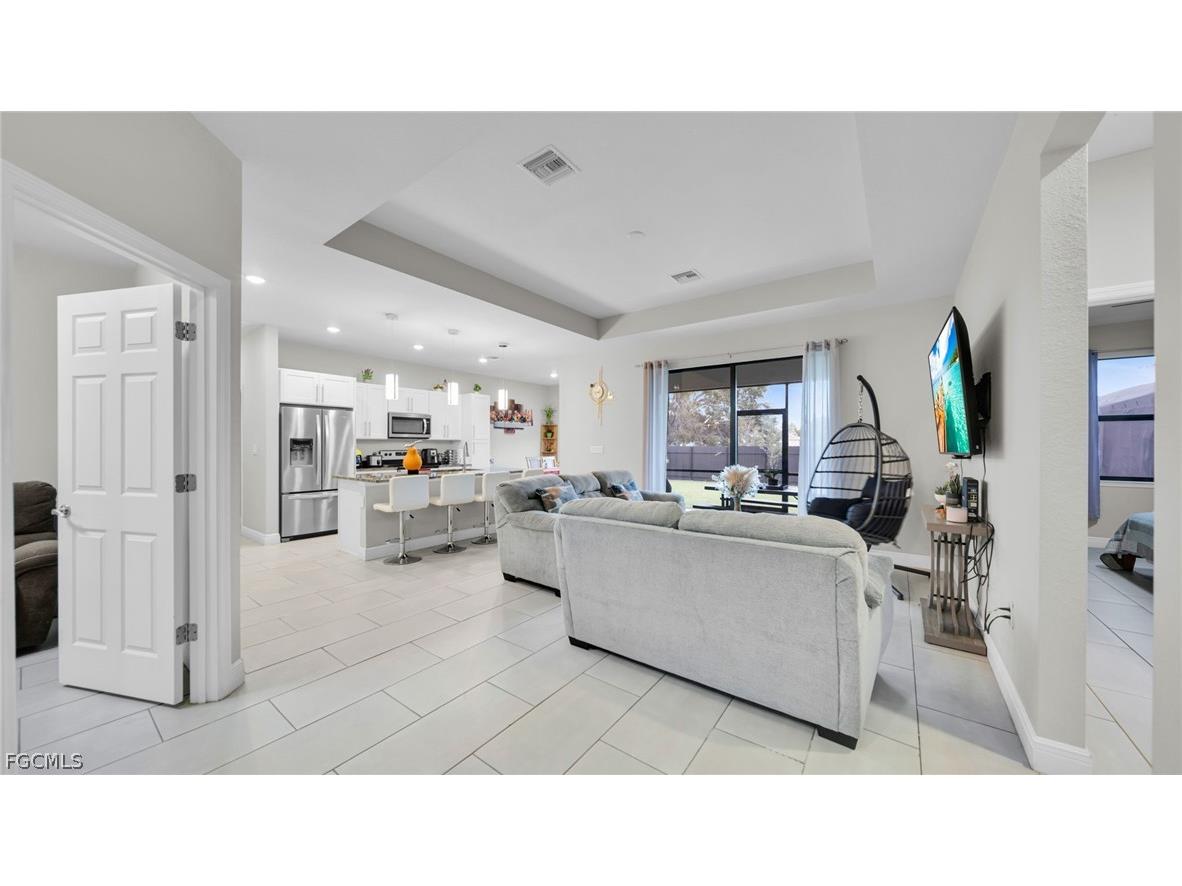 221 Chiquita Boulevard N Cape Coral FL 33993 2026010955 image6