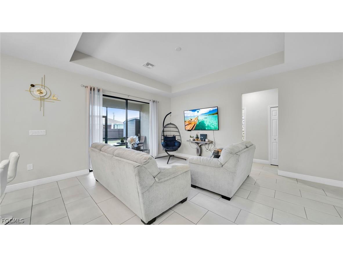 221 Chiquita Boulevard N Cape Coral FL 33993 2026010955 image8
