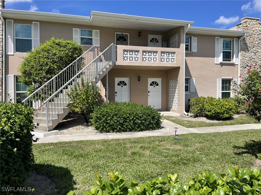 221 Cypress Way E #103 Naples FL 34110 225069556 image1