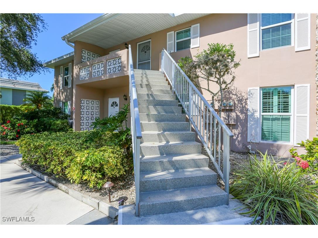 221 Cypress Way E #201 Naples FL 34110 225065381 image13