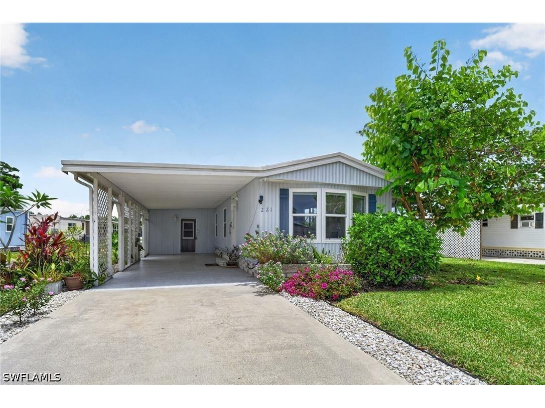 221 Grassy Key Lane Naples FL 34114 226022967 image1