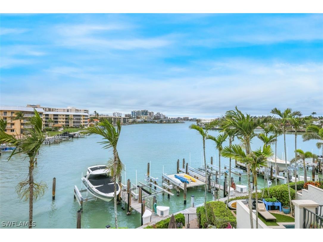 221 Harbour Drive #6 Naples FL 34103 223005795 image1