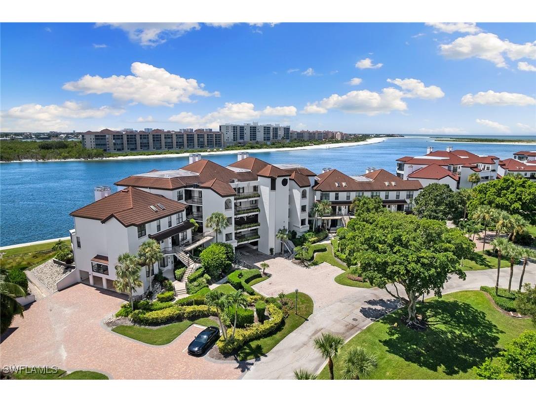 221 La Peninsula Boulevard #221 Naples FL 34113 224071441 image1