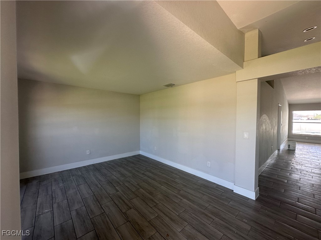 221 NW 29th Place Cape Coral FL 33993 2025010863 image2