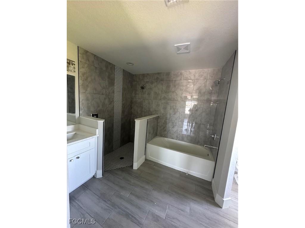 221 NW 29th Place Cape Coral FL 33993 2025010863 image20