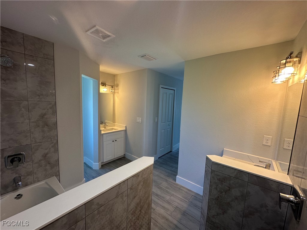 221 NW 29th Place Cape Coral FL 33993 2025010863 image23