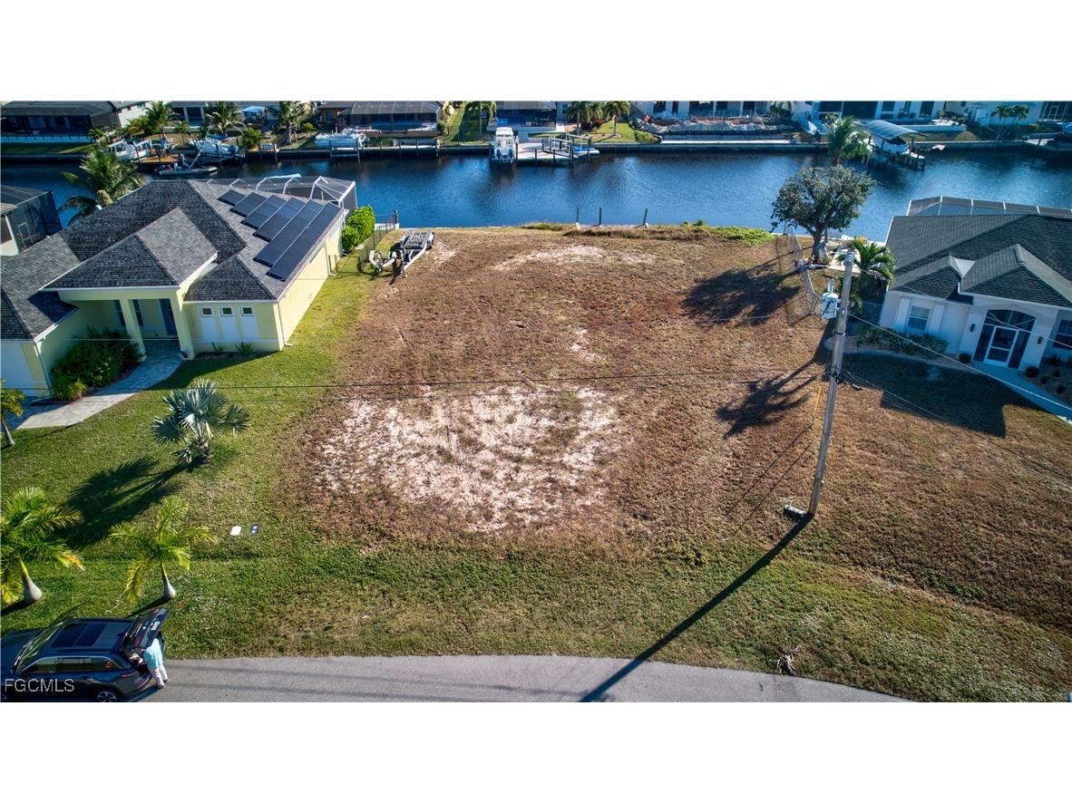 221 NW 33rd Avenue Cape Coral FL 33993 2025022604 image2