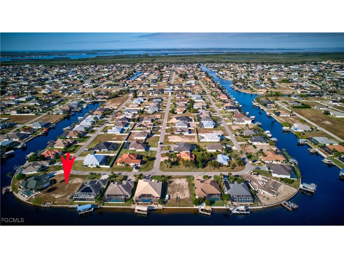 221 NW 33rd Avenue Cape Coral FL 33993 2025022604 image7