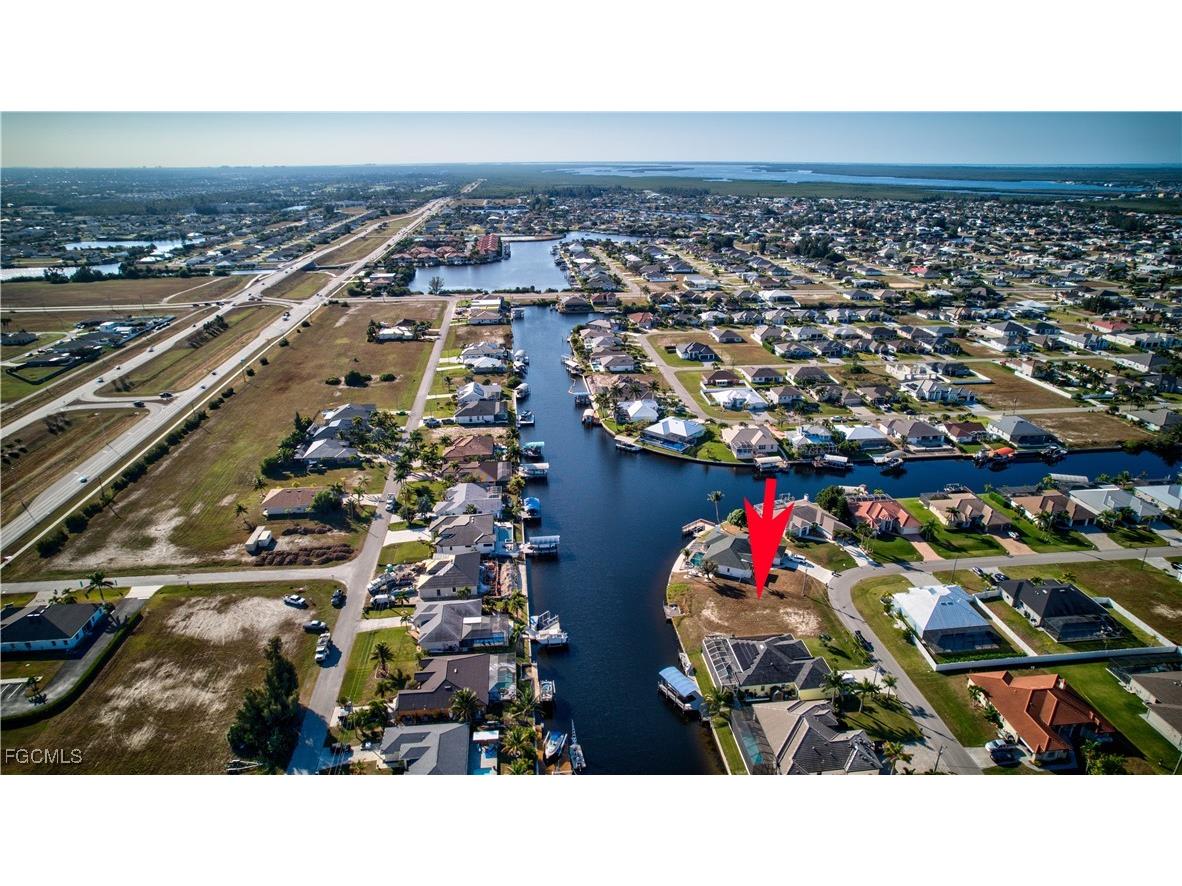 221 NW 33rd Avenue Cape Coral FL 33993 2025022604 image8