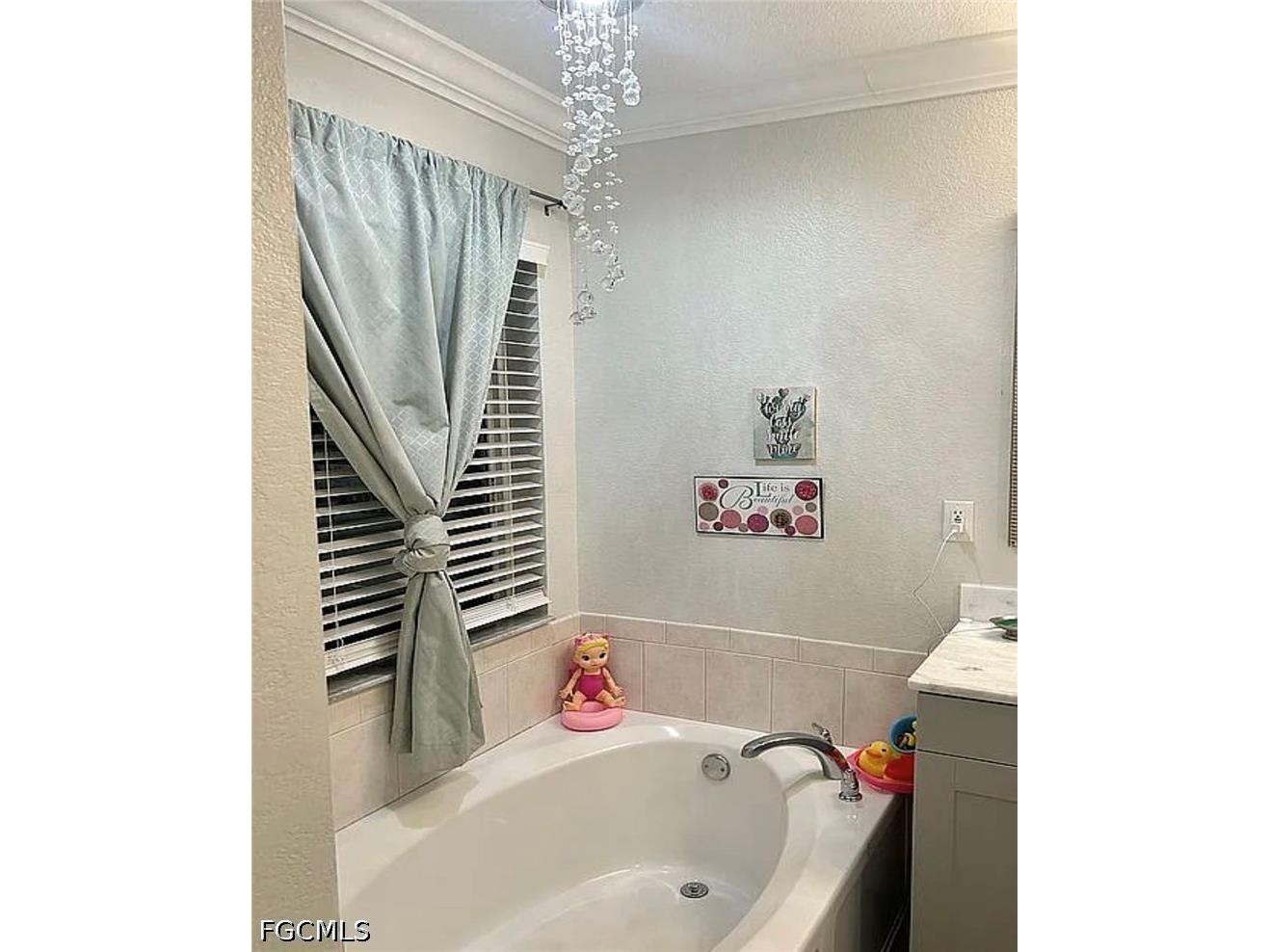 221 NW 3rd Place Cape Coral FL 33993 2026020241 image2