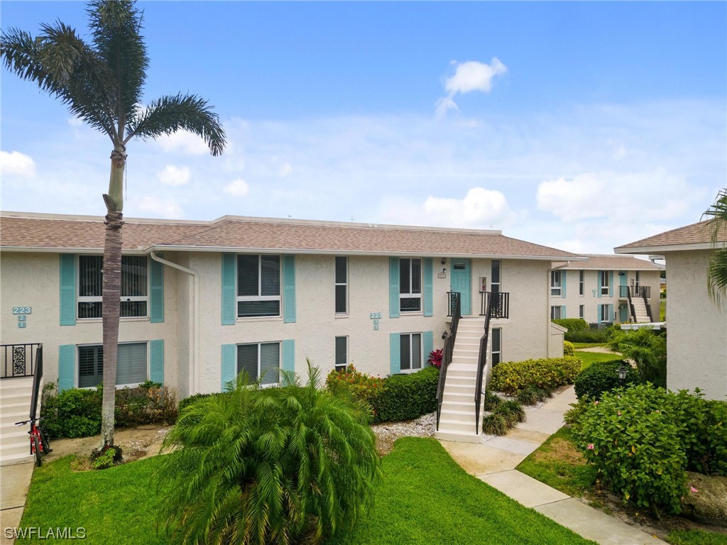 221 Palm Drive #221-2 Naples FL 34112 223029657 image1