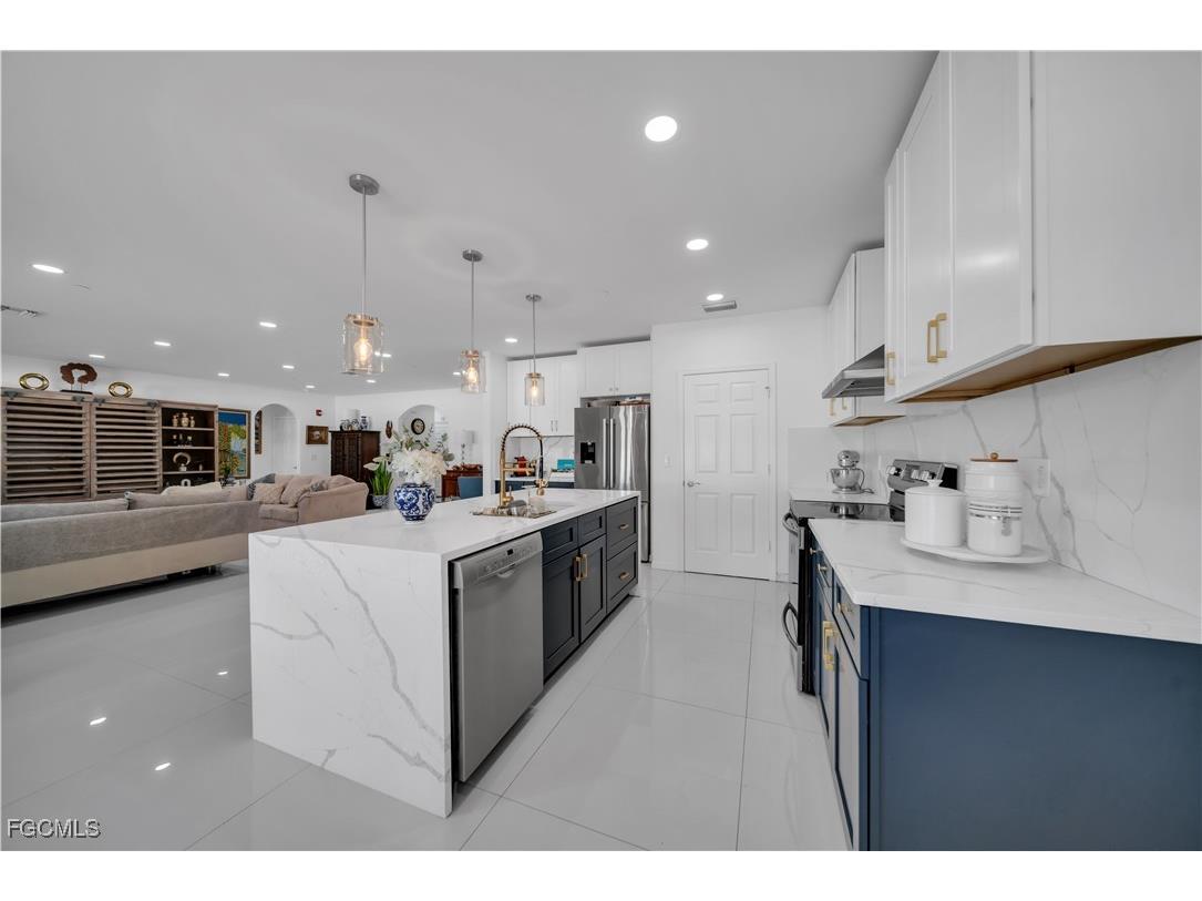 221 SW 21st Terrace Cape Coral FL 33991 2025017299 image15