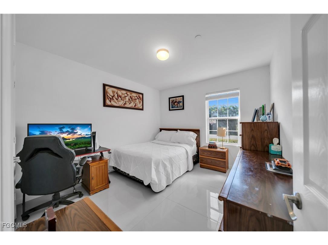 221 SW 21st Terrace Cape Coral FL 33991 2025017299 image32