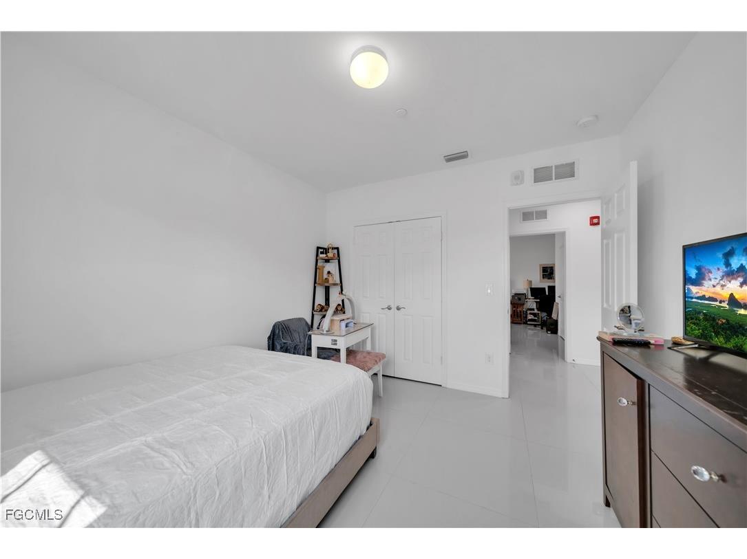 221 SW 21st Terrace Cape Coral FL 33991 2025017299 image35