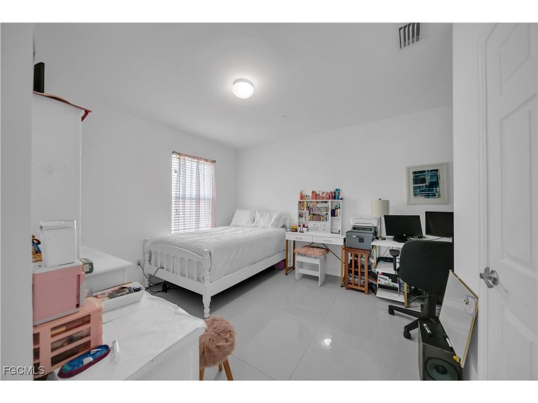 221 SW 21st Terrace Cape Coral FL 33991 2025017299 image36