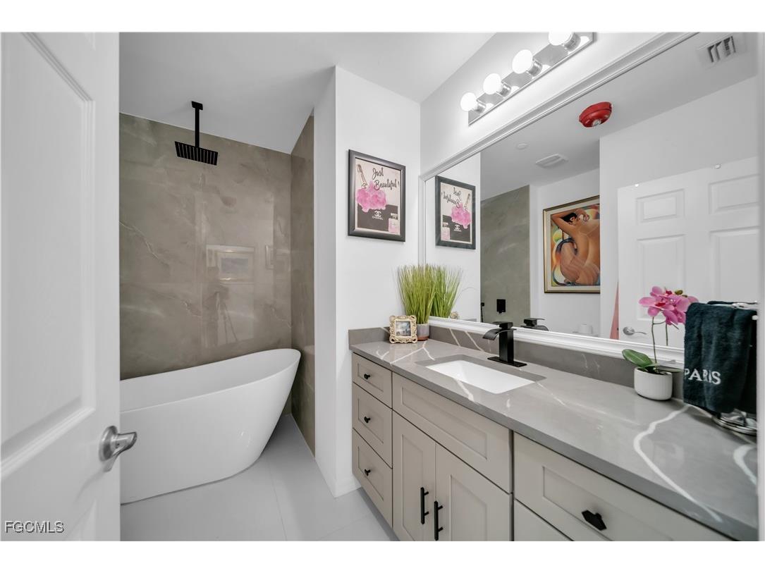 221 SW 21st Terrace Cape Coral FL 33991 2025017299 image38