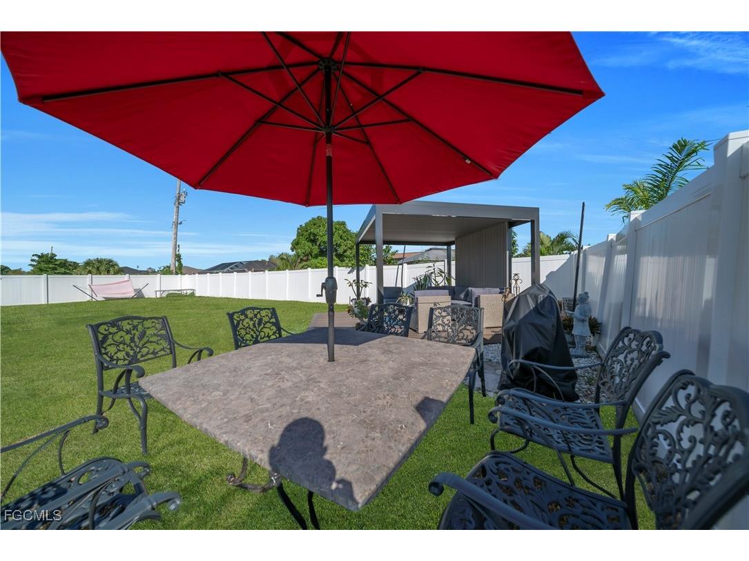 221 SW 21st Terrace Cape Coral FL 33991 2025017299 image8