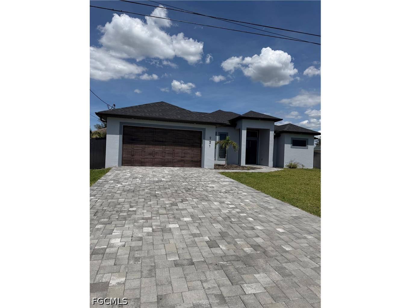 221 SW 25th Avenue Cape Coral FL 33991 2026024661 image1