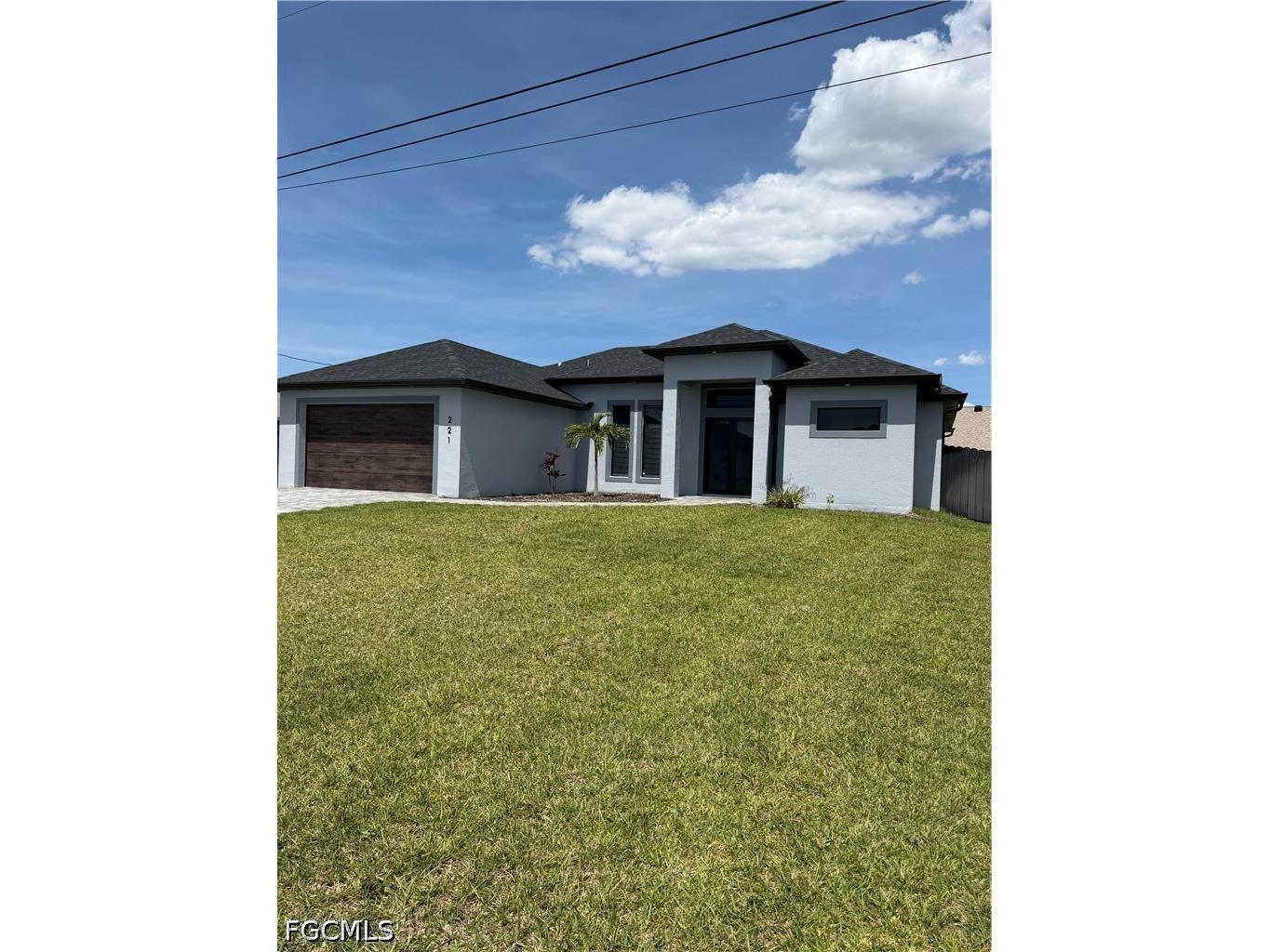 221 SW 25th Avenue Cape Coral FL 33991 2026024661 image2
