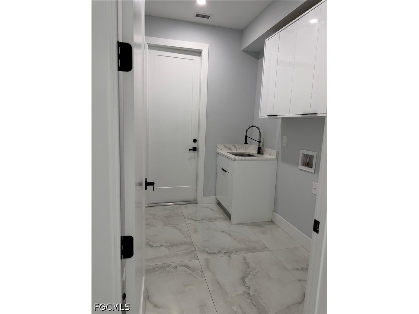 221 SW 25th Avenue Cape Coral FL 33991 2026024661 image22