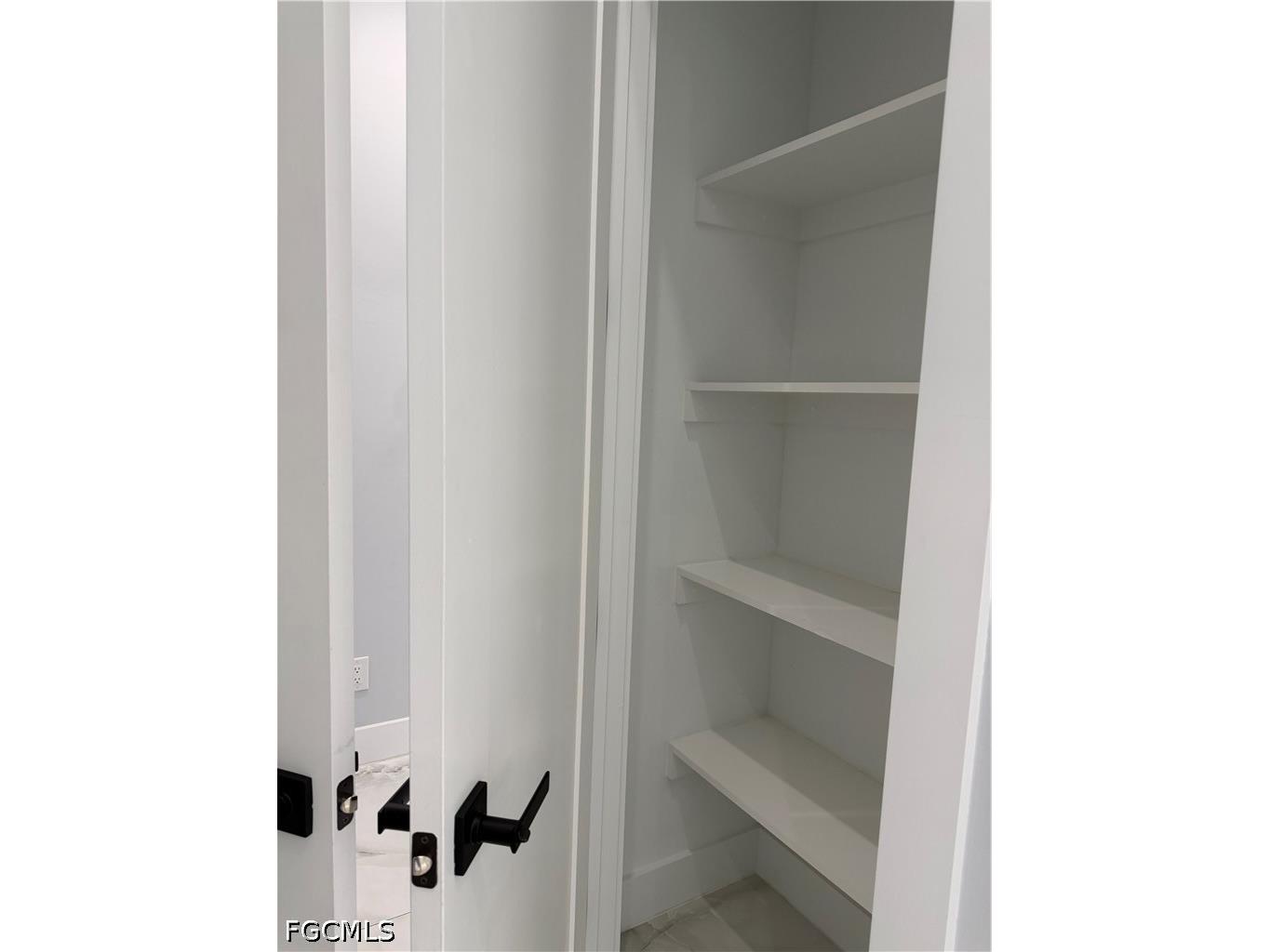 221 SW 25th Avenue Cape Coral FL 33991 2026024661 image23