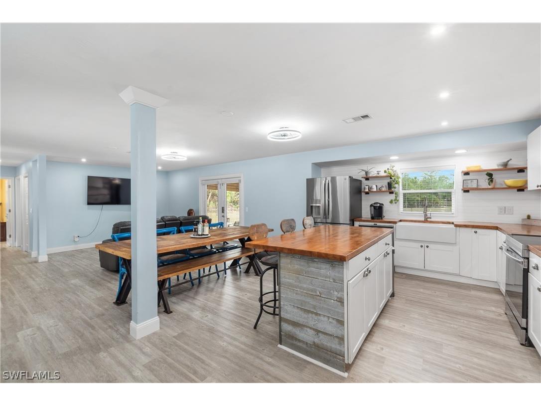 2210 20th Avenue NE Naples FL 34120 226010841 image9