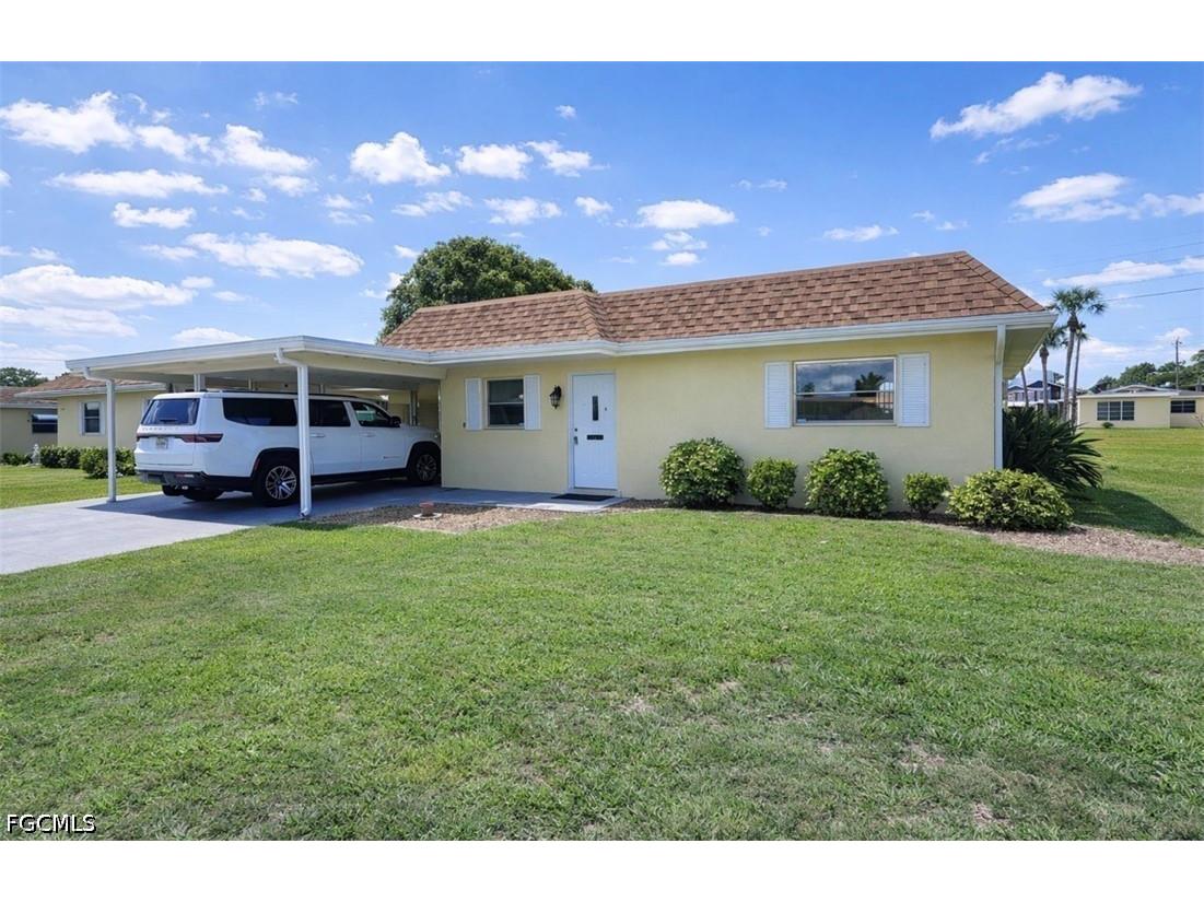 2210 Gardenia Way Lehigh Acres FL 33936 2026015714 image1