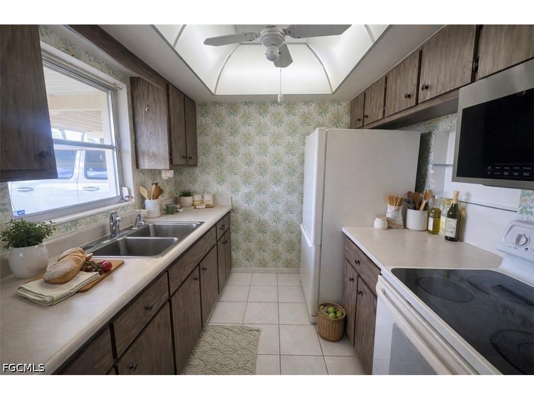 2210 Gardenia Way Lehigh Acres FL 33936 2026015714 image3