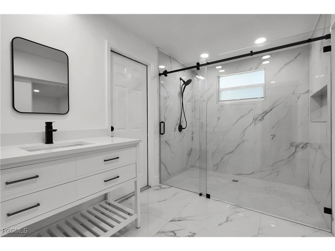 2210 Isle Of Pines Avenue E Fort Myers FL 33905 2025023306 image17