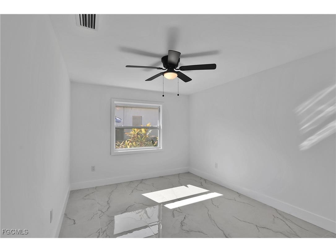 2210 Isle Of Pines Avenue E Fort Myers FL 33905 2025023306 image19