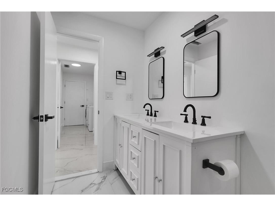 2210 Isle Of Pines Avenue E Fort Myers FL 33905 2025023306 image26