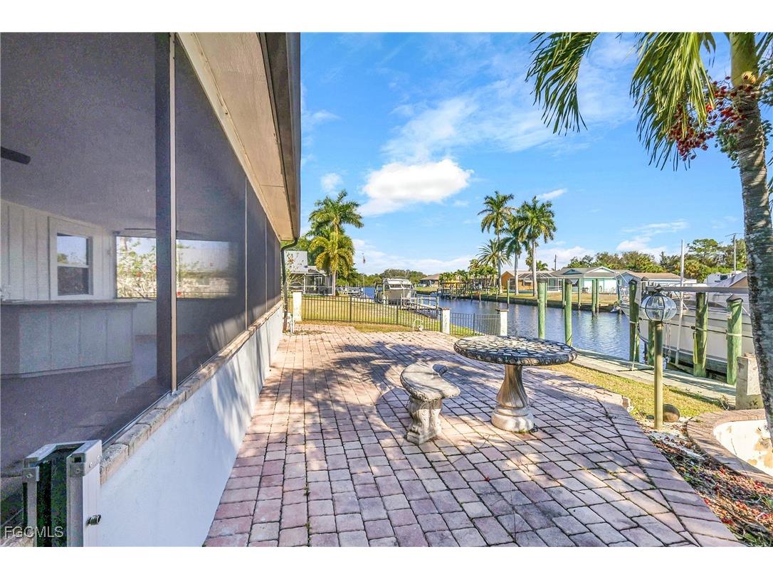2210 Isle Of Pines Avenue E Fort Myers FL 33905 2025023306 image28