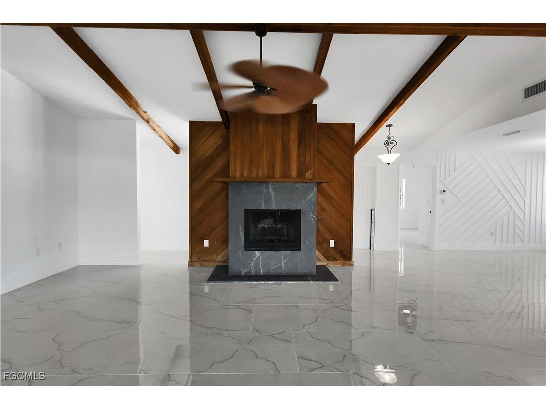 2210 Isle Of Pines Avenue E Fort Myers FL 33905 2025023306 image4