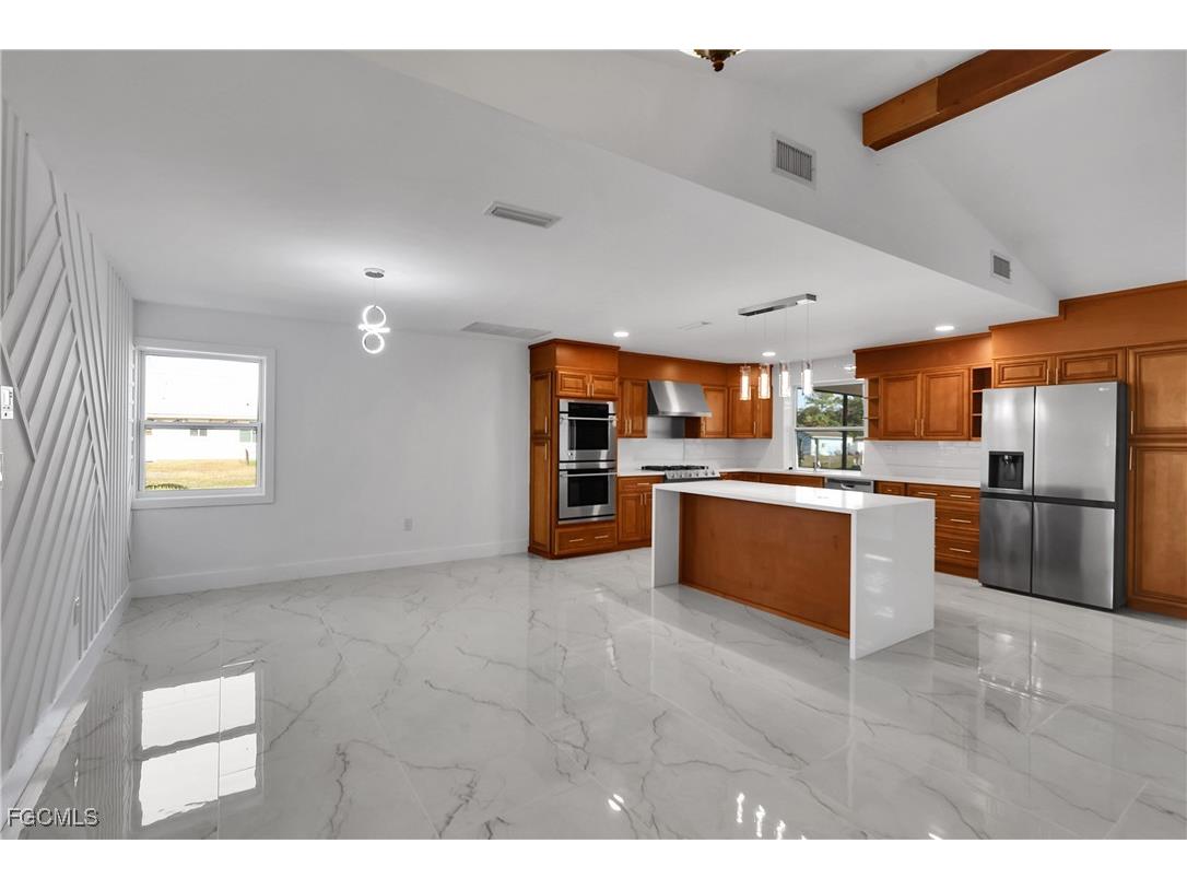 2210 Isle Of Pines Avenue E Fort Myers FL 33905 2025023306 image7