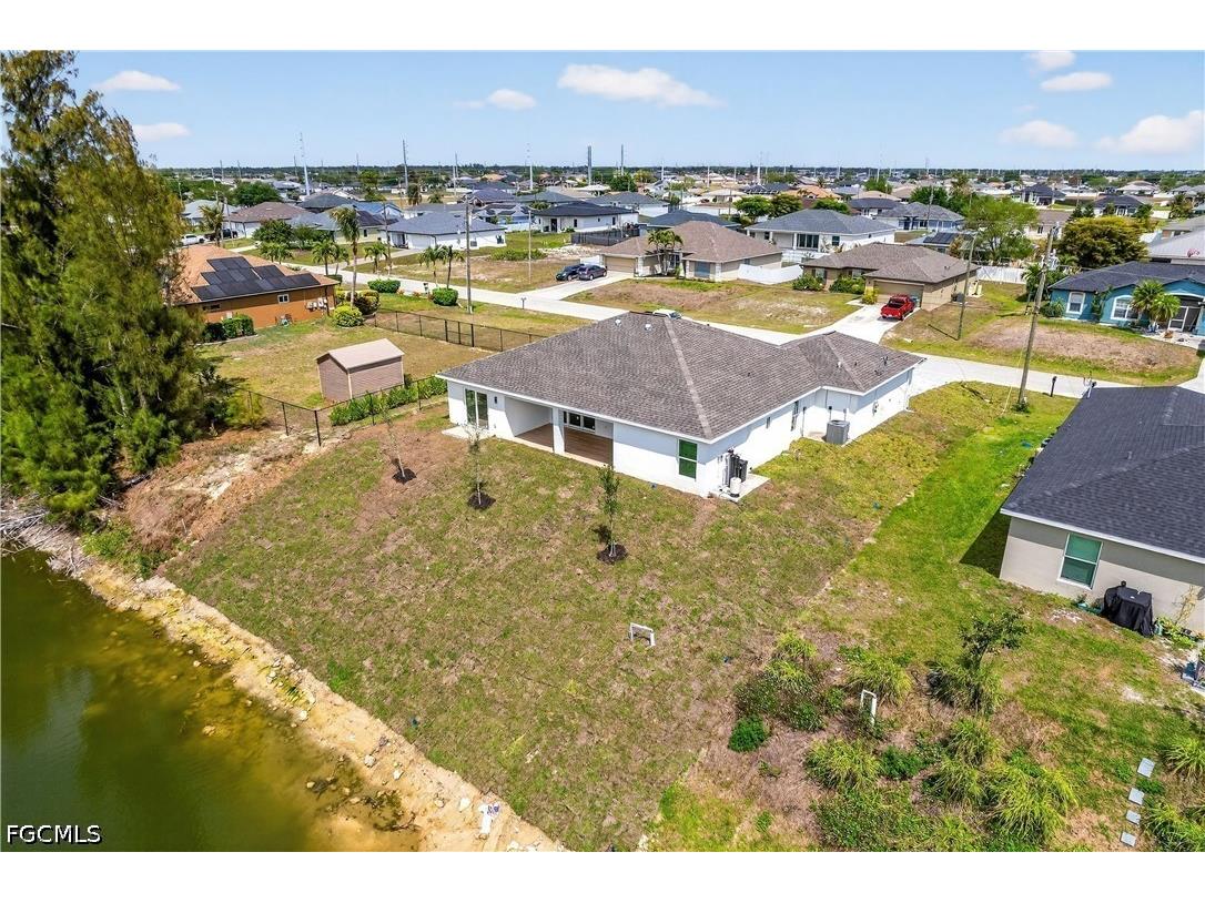 2210 NW 2nd Avenue Cape Coral FL 33993 2026016380 image6