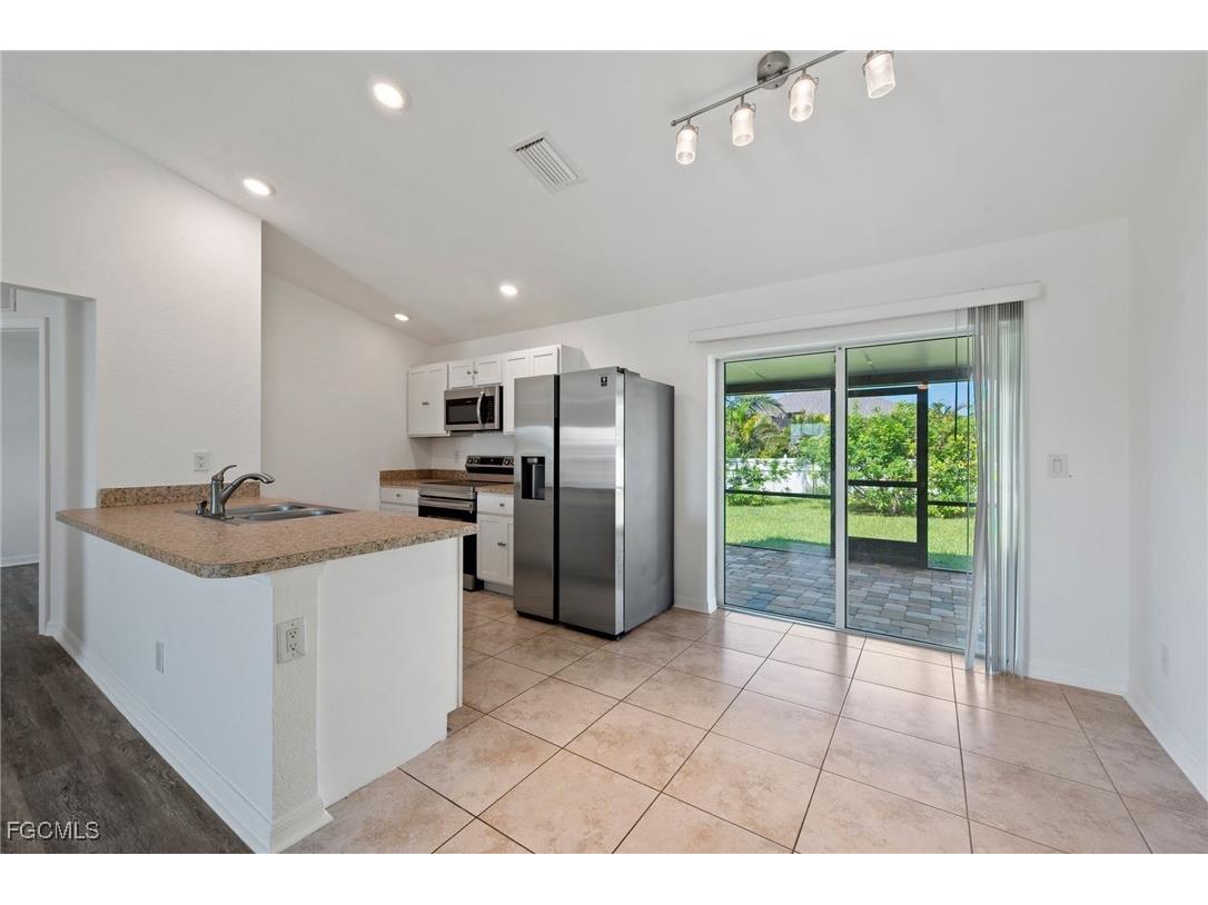2210 NW 7th Avenue Cape Coral FL 33993 2025007256 image3