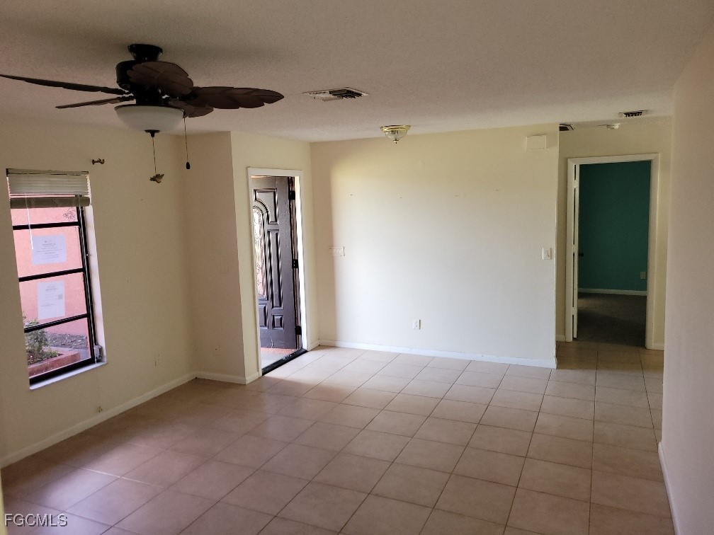 2210 SE 11th Avenue Cape Coral FL 33990 2025019440 image2