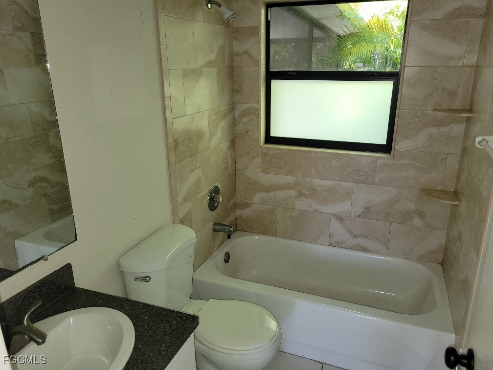 2210 SE 11th Avenue Cape Coral FL 33990 2025019440 image8